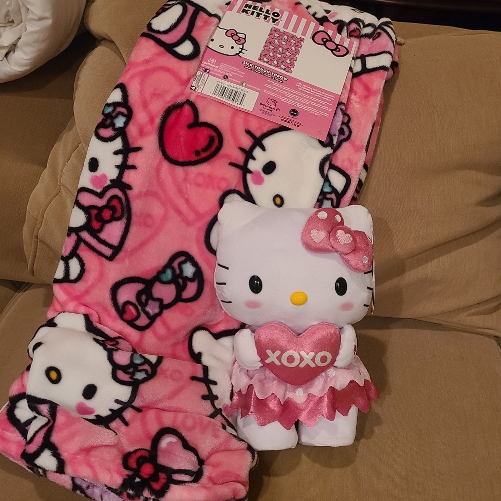 Hello Kitty Blanket Set 💕